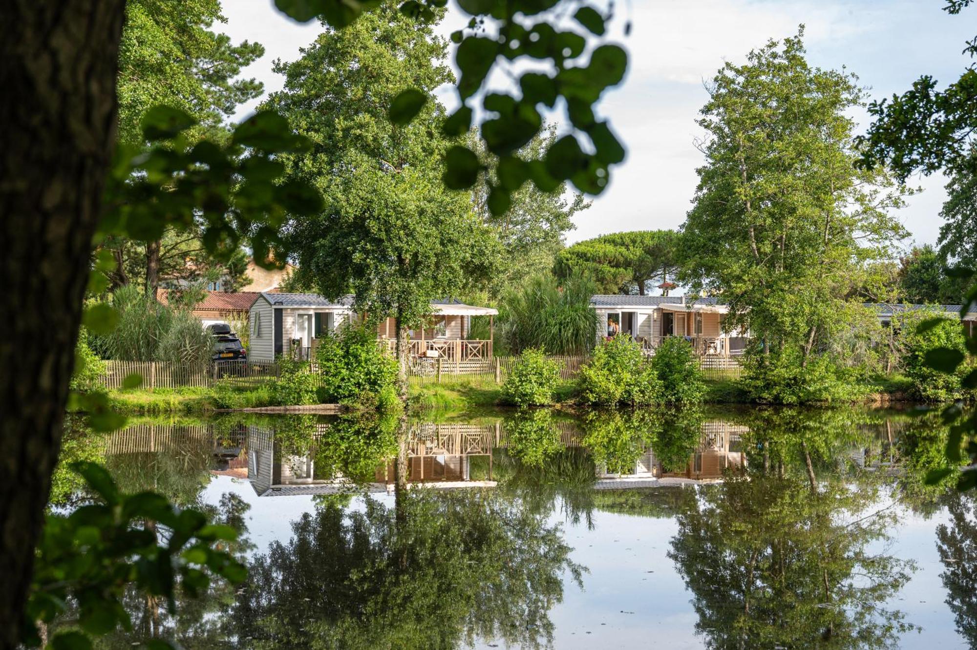 Camping Rcn La Ferme Du Latois Coex Екстер'єр фото